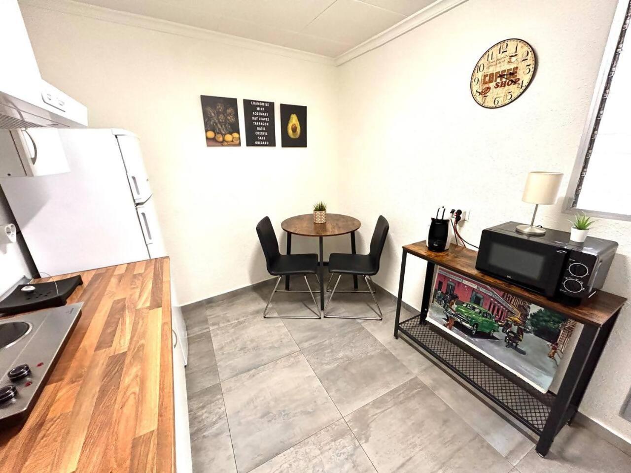 Plaza Circular Mas Que Apartment *